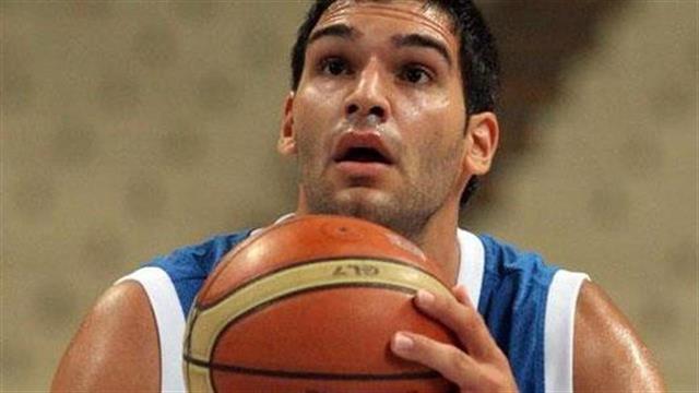 Στα γήπεδα ο Δ. Μαυροειδής με θεραπεία βλαστοκυττάρων στο γόνατο
