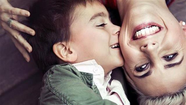 Πιο υγιή και σταθερά τα παιδιά μητέρων μεγαλύτερης ηλικίας