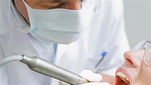 Γραμμή επειγόντων οδοντιατρικών περιστατικών για τον Αύγουστο