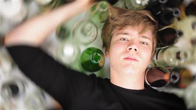 Αλκοόλ: Κίνδυνος για το συκώτι και την υγεία μας