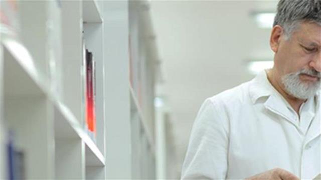 Οφείλουν επιστροφή φόρων 14 ετών για το επίδομα βιβλιοθήκης των γιατρών!