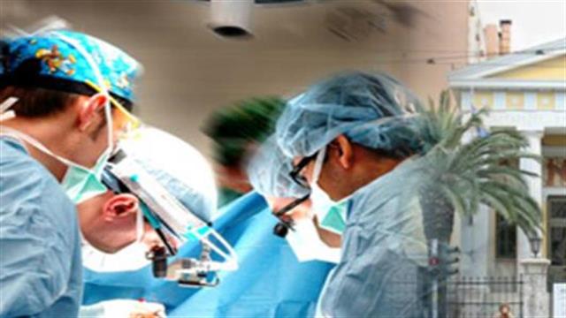 Επαναφέρουν καρδιοχειρουργό με πλαστό πιστοποιητικό στο Ιπποκράτειο!