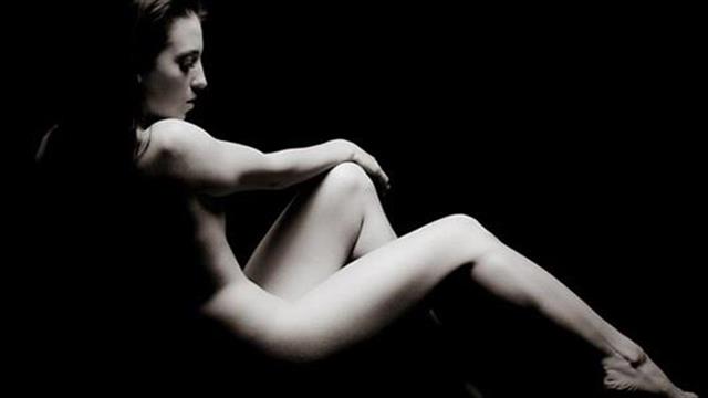 7 μυστικά για να βγάλετε τέλειες γυμνές φωτογραφίες