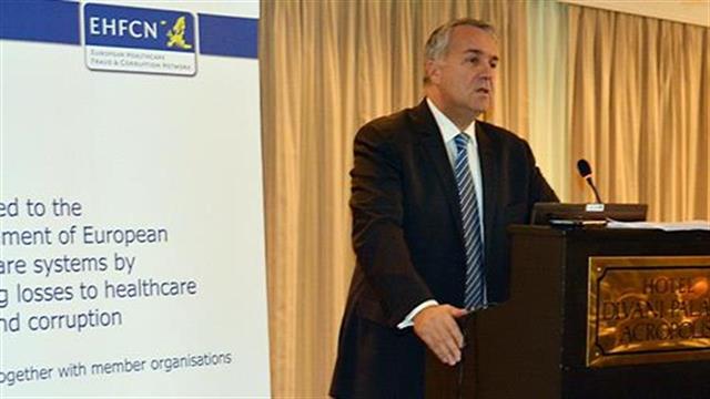 Επίσημη καταγγελία για τα “φακελάκια” θα μπορούν να κάνουν μέσω του Διαδικτύου οι πολίτες