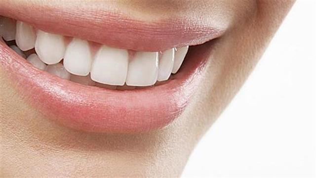 Λεύκανση δοντιών: Mόδα ή ανάγκη;