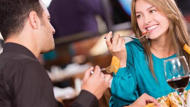 Πρέπει να τρώω το βράδυ;