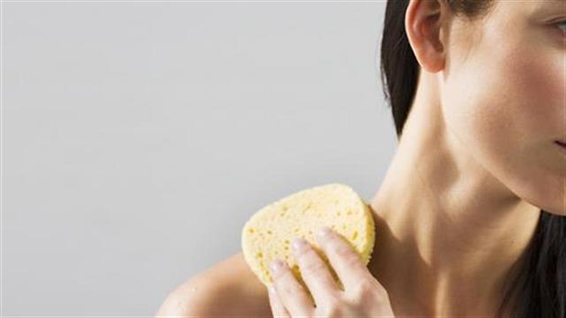 Πώς να φροντίσετε τις ρυτίδες στο λαιμό σας