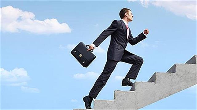 Ποιο είναι το πρώτο σύμπτωμα της αρθρίτιδας;