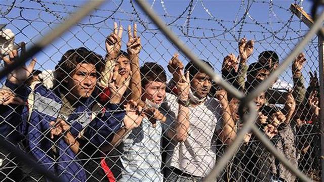 Τσακρής: Δεν υπάρχει κανένα θέμα “υγειονομικής βόμβας” με τους μετανάστες στη χώρα