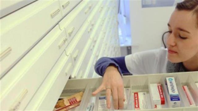 Αντιμετωπίζουν τις ελλείψεις φαρμάκων με τη βοήθεια των μέσων κοινωνικής δικτύωσης...