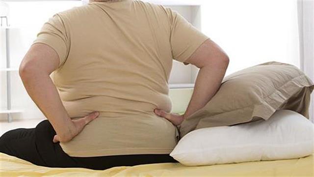 Παχυσαρκία, κάπνισμα, ποτό και κατάθλιψη συνδέονται με τον πόνο στη μέση