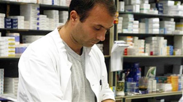 Απεργία την Τετάρτη και “ψηστήρι” από τους φαρμακοποιούς στους ασθενείς για τα ΜΗΣΥΦΑ