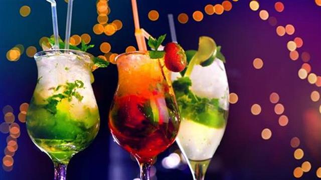 6 υπέροχα και δροσερά κοκτέιλ με λιγότερες από 100 θερμίδες