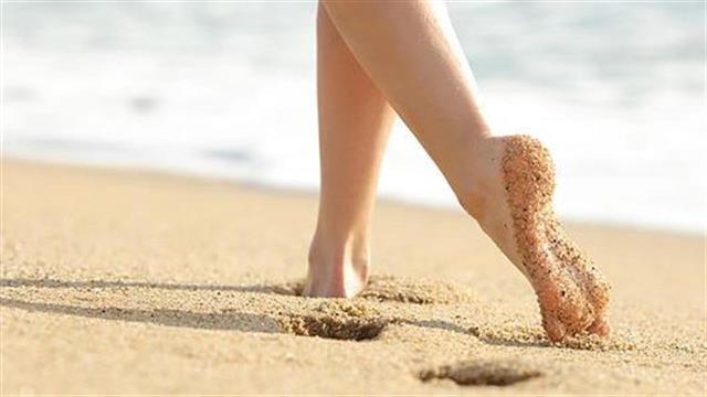 Τα υπέρ και τα κατά του να περπατάμε ξυπόλητοι