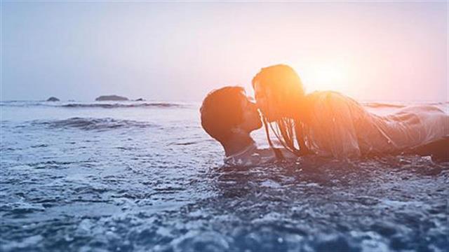 Αυξάνεται η ερωτική διάθεση το καλοκαίρι;