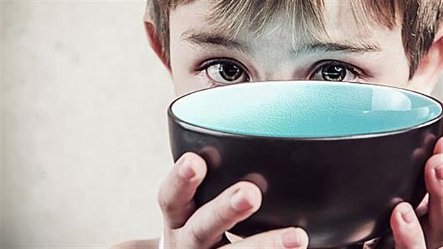 Η φτώχεια βλάπτει την ανάπτυξη του εγκεφάλου των παιδιών