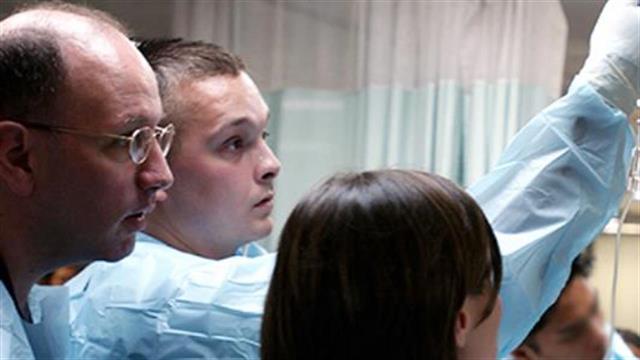 Δύο αποχωρήσεις στη σύνταξη για κάθε...εξαγγελία πρόσληψης στα δημόσια νοσοκομεία!