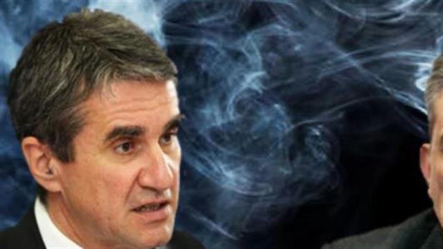 Περί όνου σκιάς: Αντιπαράθεση Λοβέρδου και Χρυσόγονου για το κάπνισμα σε κλειστούς χώρους