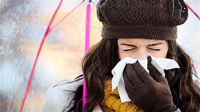 Συμβουλές για να επιβιώσετε στην περίοδο της γρίπης