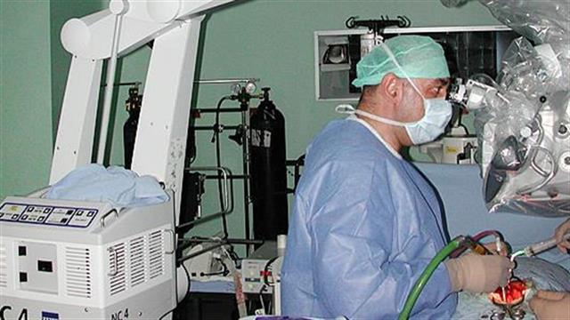 Πώς απαντά στα μεγάλα διλήμματα η νευροχειρουργική του 21ου αιώνα;