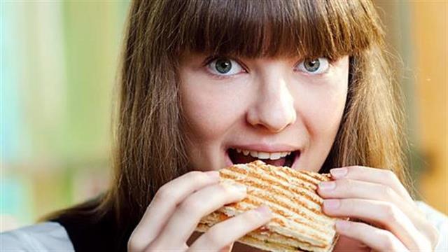 4 τροφές που χειροτερεύουν τη γρίπη