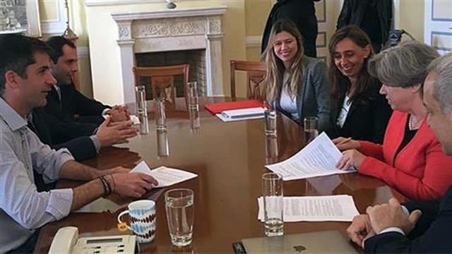 Καθημερινά γεύματα για 3.000 μαθητές