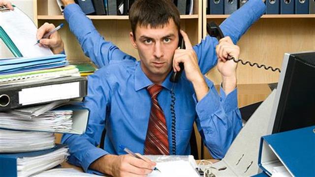 Η πολύωρη εργασία αυξάνει τον κίνδυνο καρδιακής νόσου