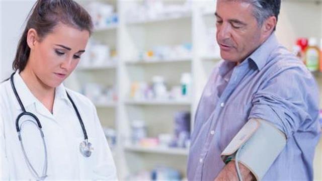 Συζητείται η νομική κατοχύρωση των φαρμακοποιών για προσφορά υπηρεσιών ΠΥ