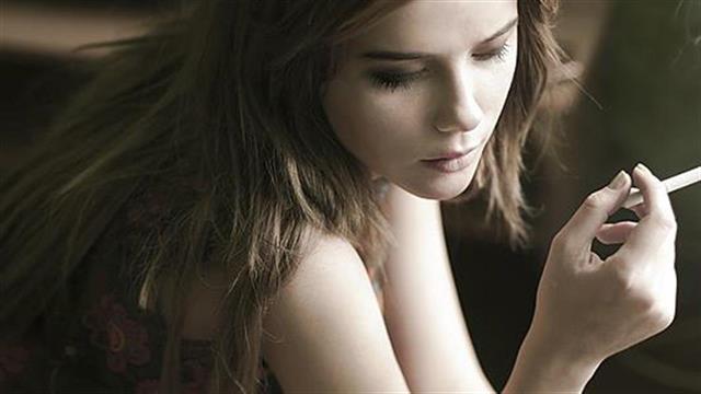 Κάπνισμα: Πώς επηρεάζει την εμφάνισή μας