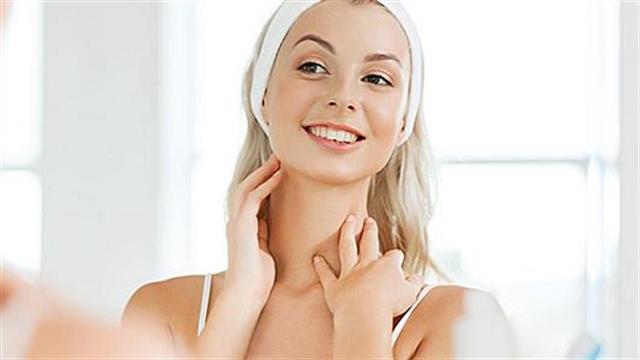 Εκπληκτικά tips για να φαίνεστε νεότερη