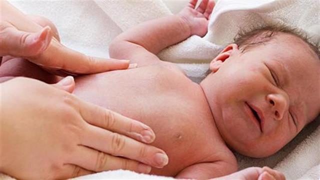 Οδηγός για βρεφικό μασάζ