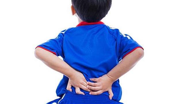 Γιατί πονά η μέση στα παιδιά;