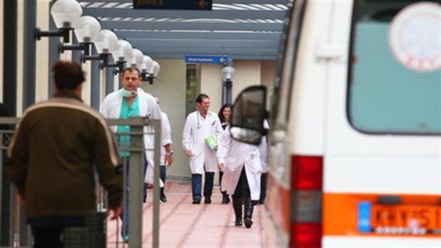 Αναστάτωση στους επικουρικούς γιατρούς – Ανανεώνεται η θητεία μόνο όσων έληξε τον Σεπτέμβριο