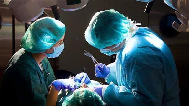 ‘’Tα Δημόσια Νοσοκομεία μας έχουν πισθάγκωνα δεμένους’’