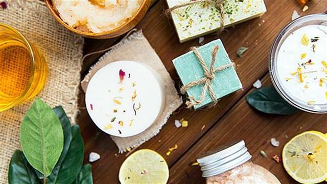 Οργανικά καλλυντικά: Γιατί πρέπει να τα προτιμήσω;