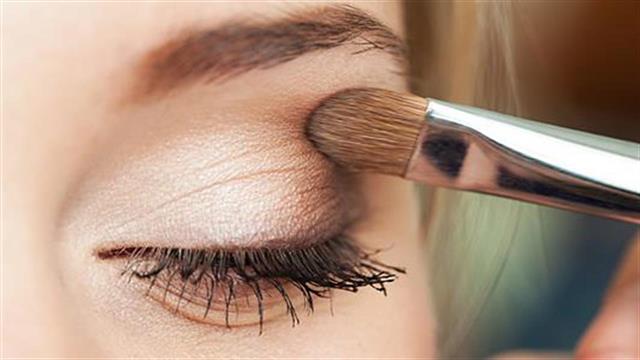 Οι καλύτερες συμβουλές για μακιγιάζ αν είστε πάνω από 40