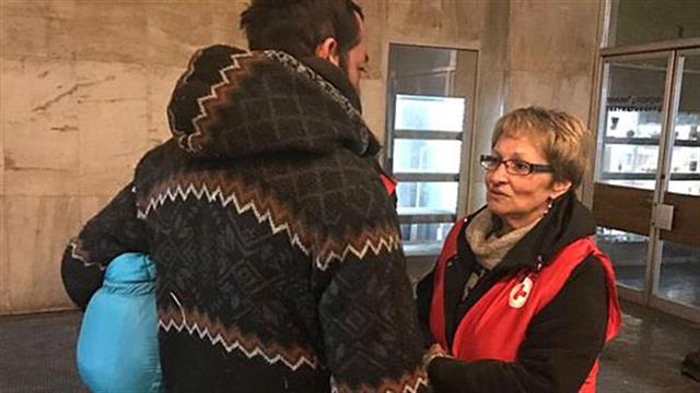 Κλιμάκιο εθελοντών του Τμήματος Ελληνικού Ερυθρού Σταυρού Θεσσαλονίκης στο πλευρό των αστέγων