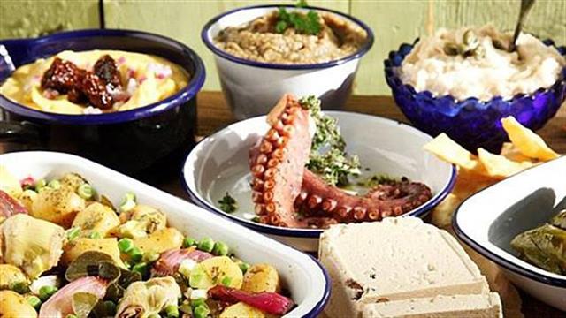 Οι δύο όψεις των...Σαρακοστιανών