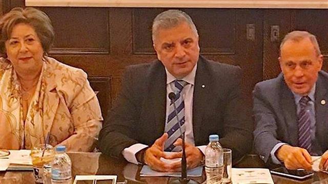 Νομικοί και ηθικοί προβληματισμοί στην ανθρώπινη αναπαραγωγή