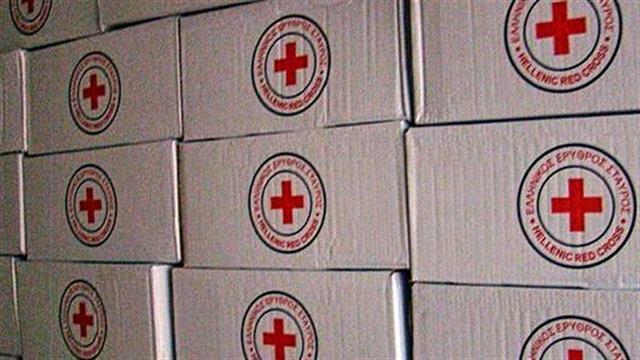 Διανομή εκατοντάδων δεμάτων από τον ΕΕΣ σε ευάλωτες ελληνικές οικογένειες της Θεσσαλονίκης