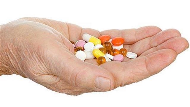 Η πολυφαρμακία στους ηλικιωμένους συνδέεται με αργό βηματισμό