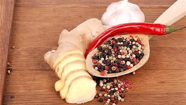 Αντιφλεγμονώδη μπαχαρικά για την αρθρίτιδα