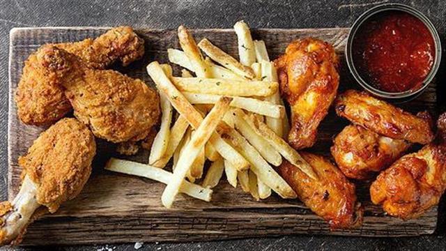 Οι τροφές που… προκαλούν κατάθλιψη