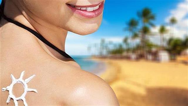 Αντηλιακό: Οδηγίες καλοκαιριού με σύμμαχο τον ήλιο