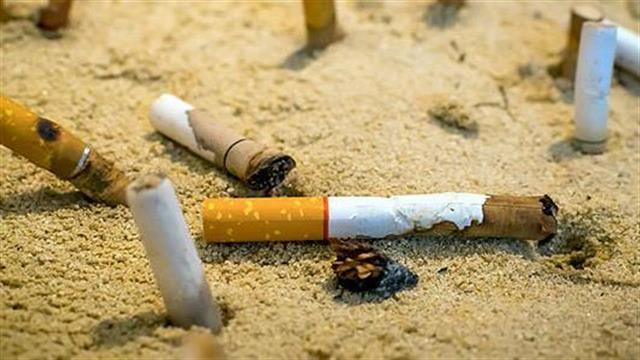 Ελληνική Αντικαρκινική Εταιρεία: Όχι αποτσίγαρα στις παραλίες