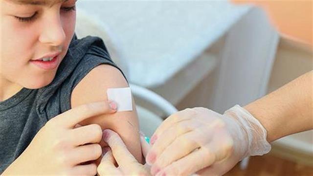 Σπεύδουν να εμβολιαστούν για τη γρίπη