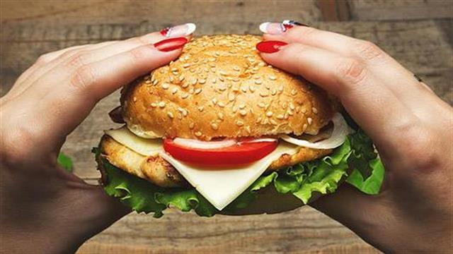 Μυρωδιές φαγητών οδηγούν σε μεγαλύτερη κατανάλωση θερμίδων