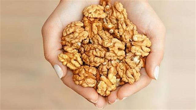 Τα καλύτερα σνακ για να ρίξουμε τη χοληστερόλη