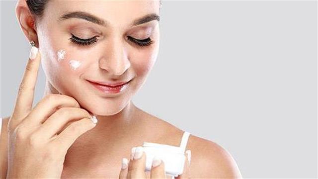 Πώς να φροντίσουμε το δέρμα μας τον χειμώνα