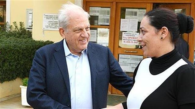 ΙΑΣΩ-ΙΑΣΩ ΠΑΙΔΩΝ: Επίσκεψη του Δρ. Γ. Σταματίου στη Μάνδρα για την προσφορά στους κατοίκους της